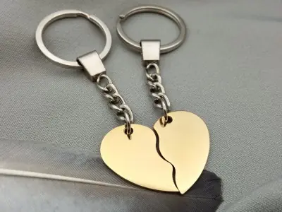 Брелок Половинки серця