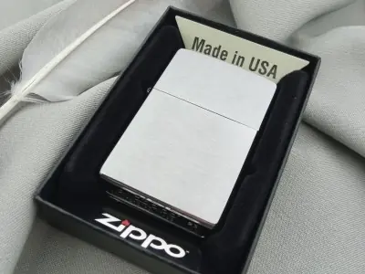 ZIPPO Brushed Chrome 200 запальничка